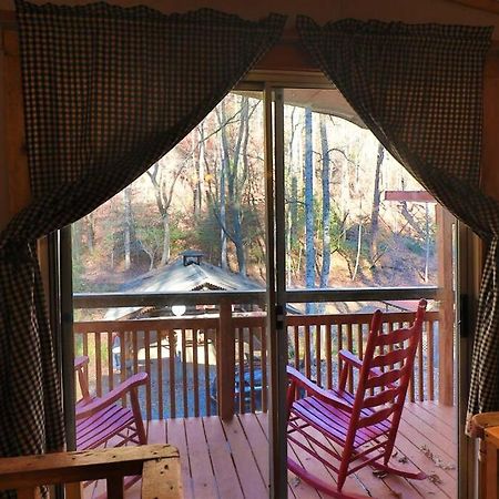 Oktoberfest Themed Cabin In Woods Stream #14 เฮเลน ภายนอก รูปภาพ