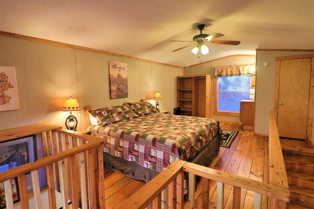 Oktoberfest Themed Cabin In Woods Stream #14 เฮเลน ภายนอก รูปภาพ