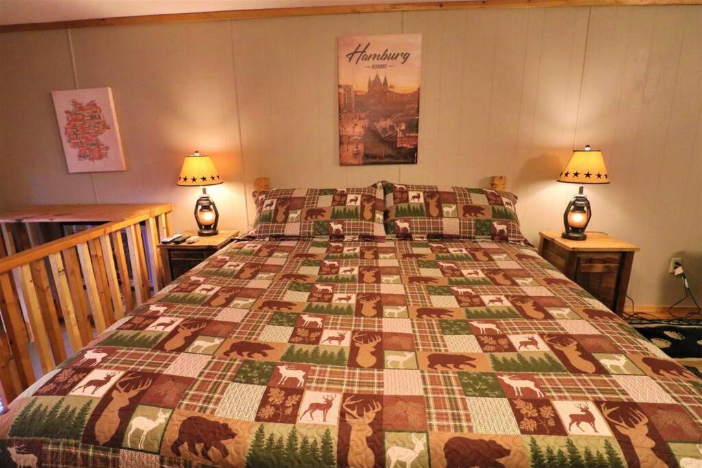 Oktoberfest Themed Cabin In Woods Stream #14 เฮเลน ภายนอก รูปภาพ
