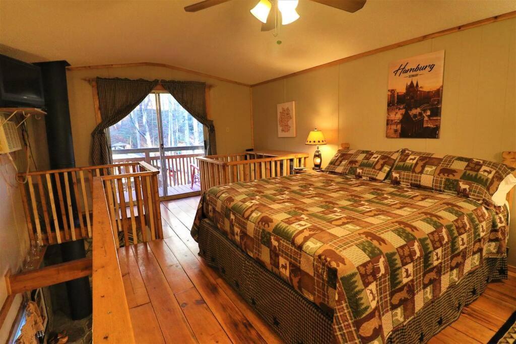 Oktoberfest Themed Cabin In Woods Stream #14 เฮเลน ภายนอก รูปภาพ